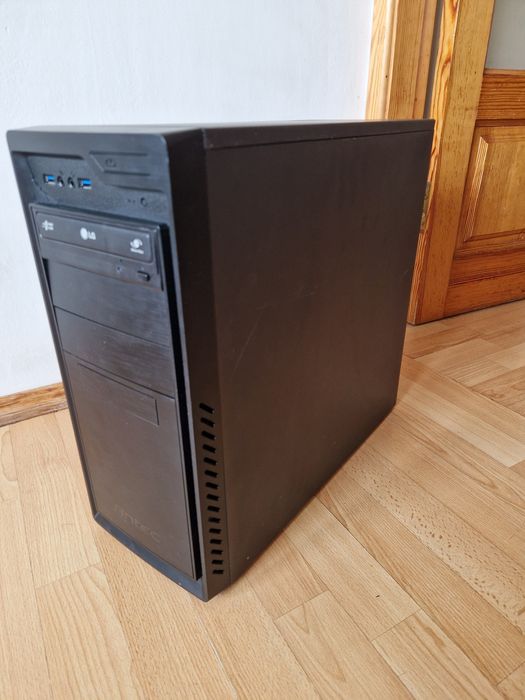 Корпус  Antec ATX mATX для компьютера системного блока