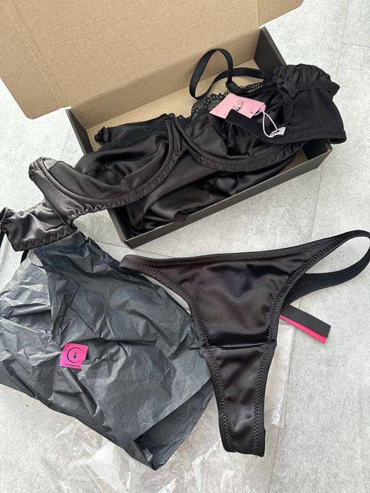 Комплект білизни з пяосом українського бренду Yesundress