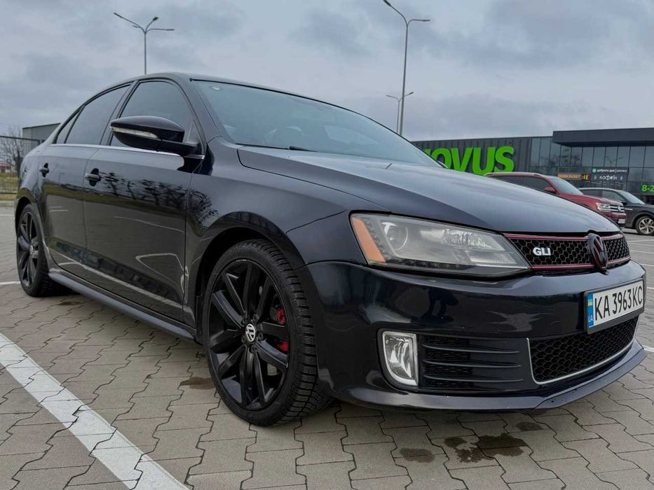 Volkswagen Jetta GLI 2.0 (220 к.с.) 2013