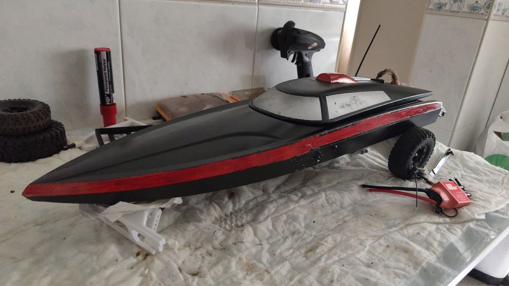 Barco RC VECTOR 40 BRUSHLESS sem variador