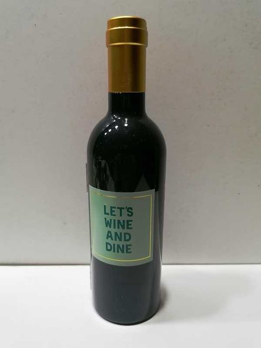 Garrafa com saca rolhas