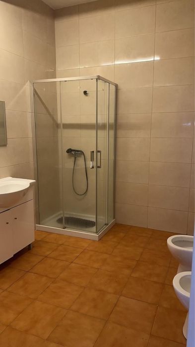 Arendamento de armazem em queluz belas
