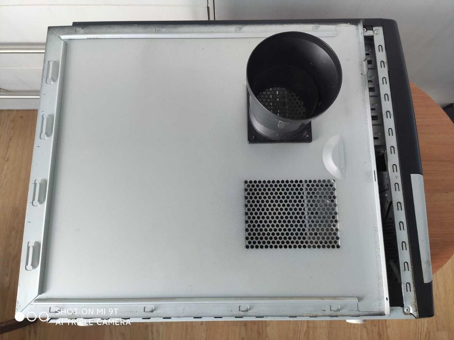 Якісний комп'ютерний корпус ATX / Tower