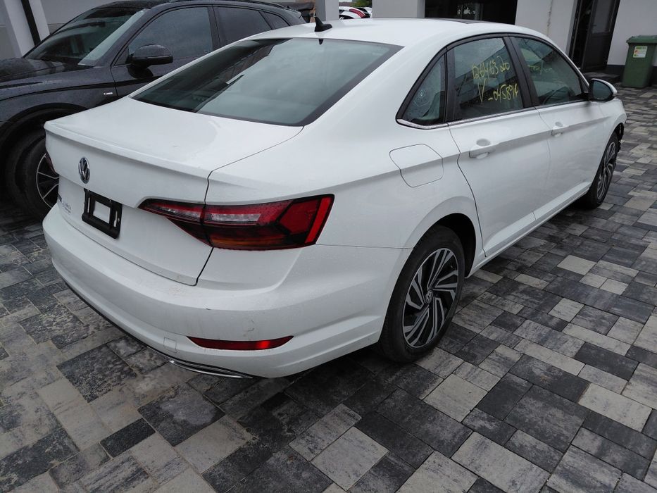 Авторозбірка розборка VW Jetta mk7 2019- білого кольору