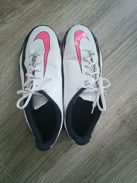 Halówki Nike r.37 Unisex