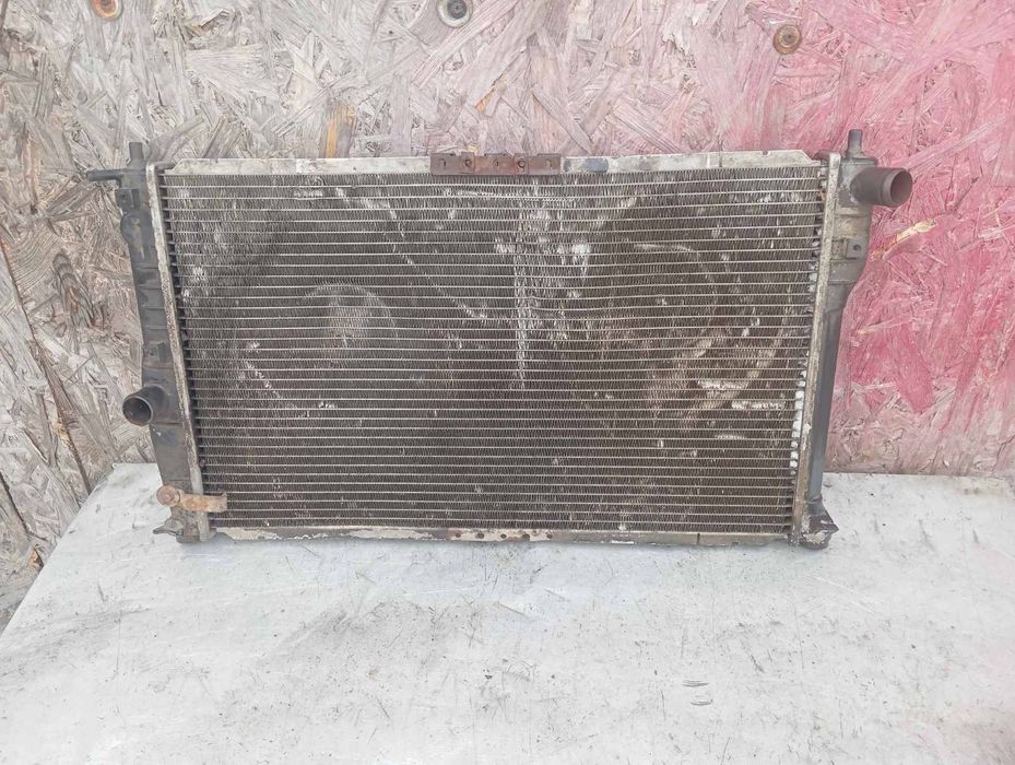Радіатор охолодження Nissan Sunny 1.7   Ніссан Санні 1.7 дизель