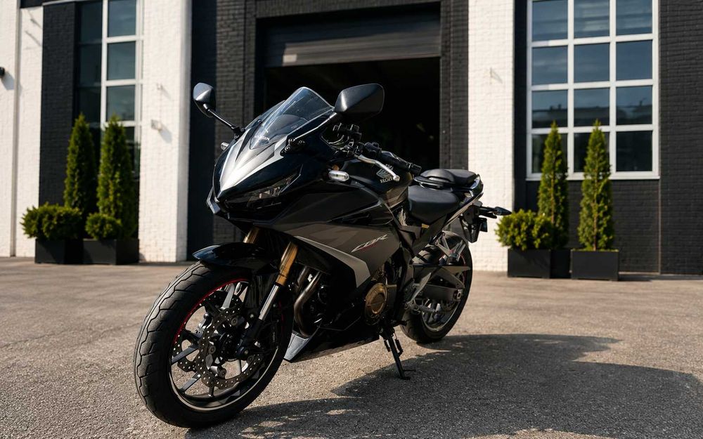 Honda CBR400R, 2022 рік, ABS