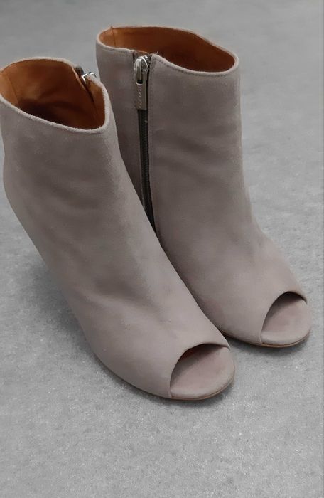 Botki, ryłko, szaryzamsz