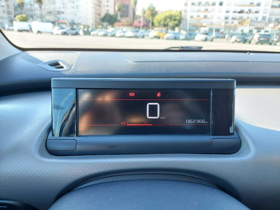 Citroen C4 Catus 2019 com apenas 62.000Km