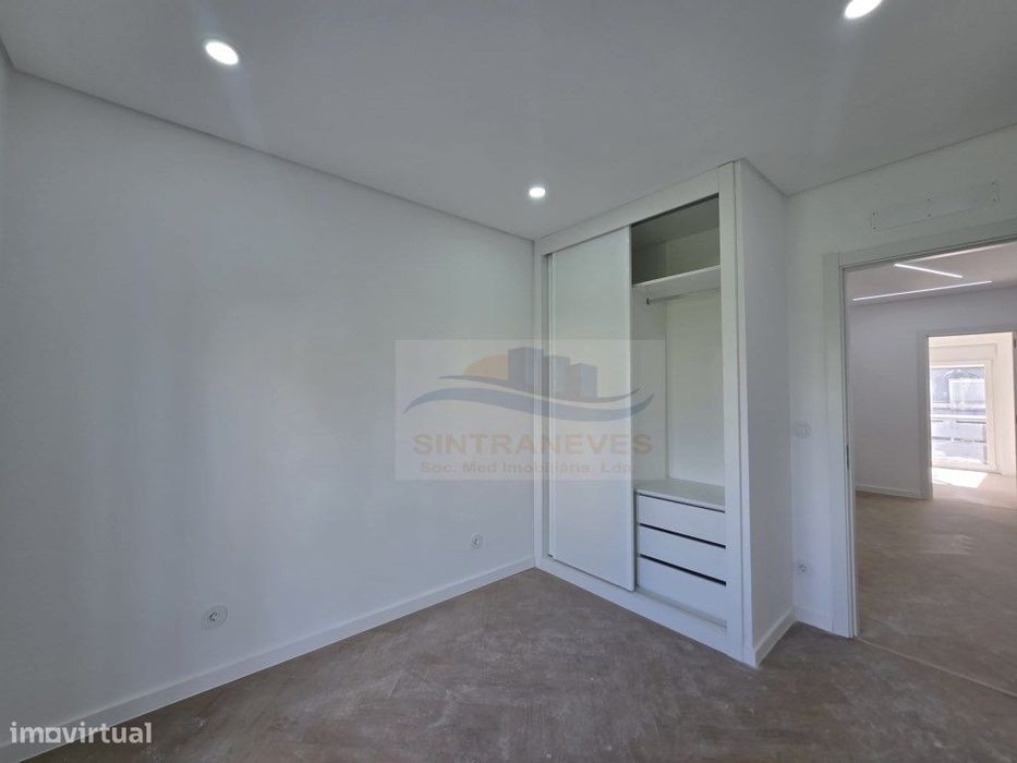 T3 Junto á Urbanização Vila Chã, com 2 WCS e Varandas - Totalmente ...
