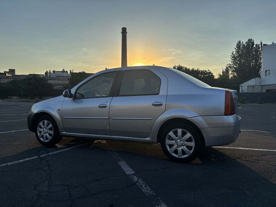 Продам Dacia Logan 2008 1.6