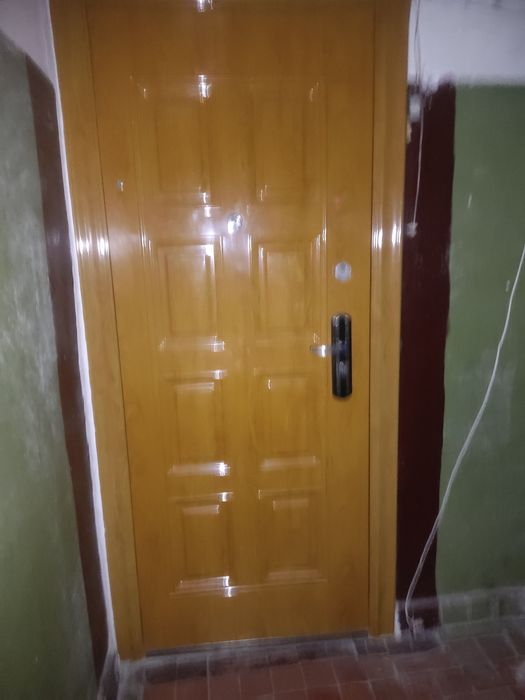 Продам 2-х кімнатну квартиру