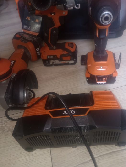 Zestaw narzędzi AEG