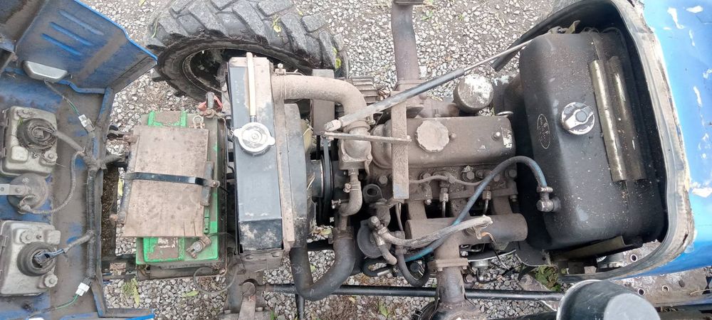 Продам 2 трактори