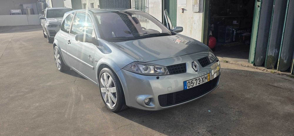 Renault Megane RS F1 Team