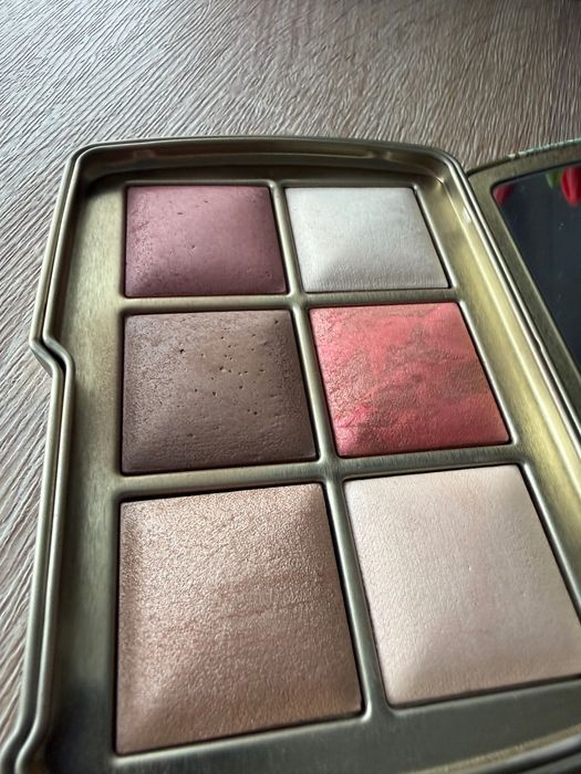 Paletka Hourglass Ambient - Dragon