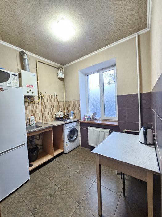 3х кімнатна кв Шевченка 338. Можливо погодинно 8 центр
Ціна вказана пр