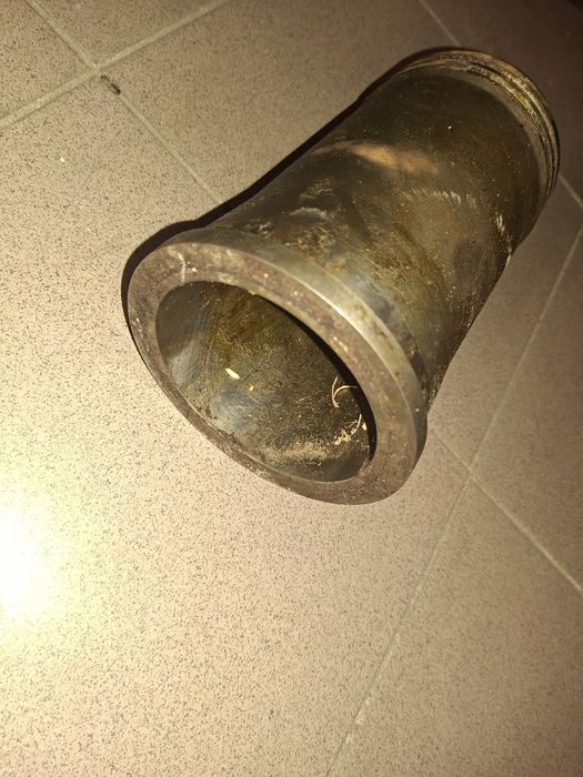 Sprzedam/zamienie nowa z epoki tuleja cylindra ursus c411 c360 c355