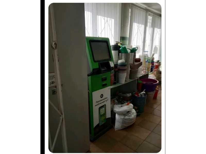 ПРОДАЖ - Приміщення відділення банку, площею 24,5 кв.м. смт. Мар'янівка