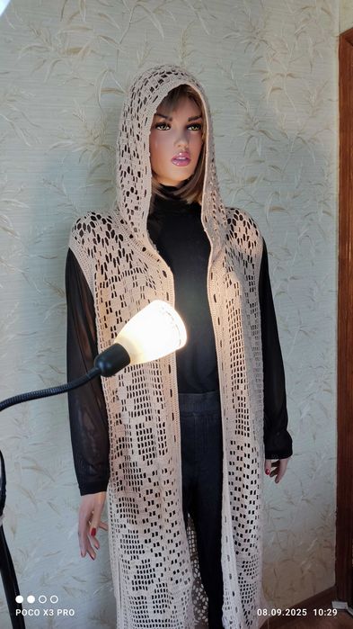 Длинный жилет . Новый.