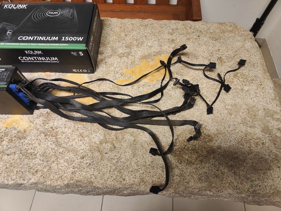 Fonte de alimentação kolink continuum 1500w