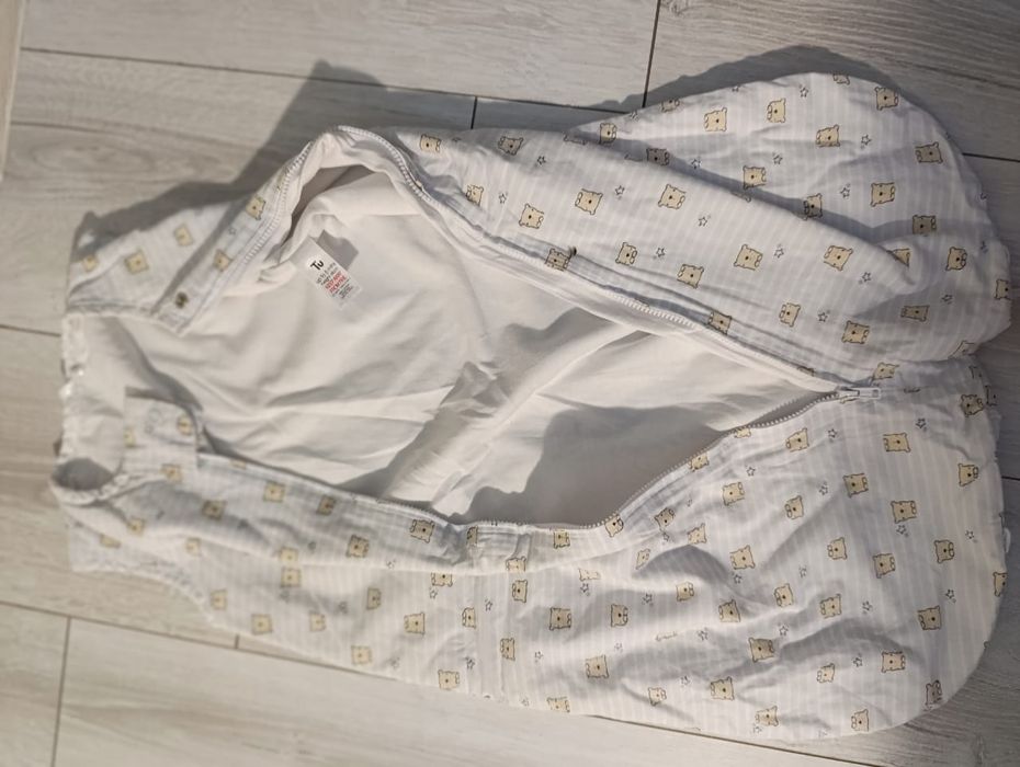 Дитячі речі та іграшки