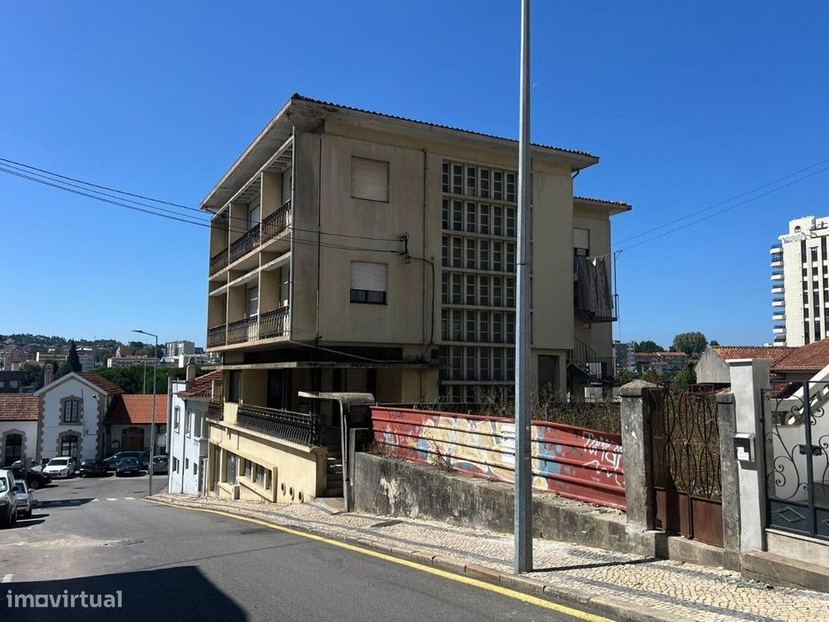 Terreno urbano no centro São João da Madeira — S. João Da Madeira, Aveiro