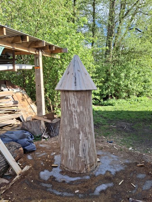 Barć dla pszczół. Kłoda bartna, ul ozdobny.