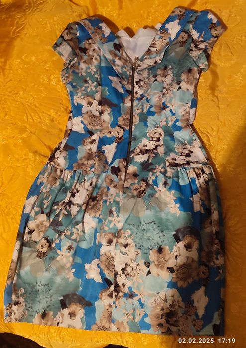 Плаття на дівчинку 3  штуки