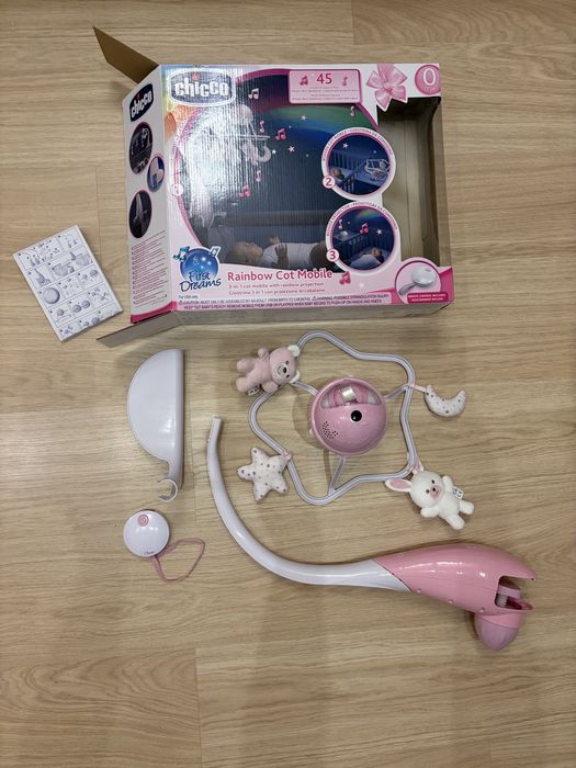 Chicco First Dreams Веселка мобіль на ліжешко (з коробкою)
