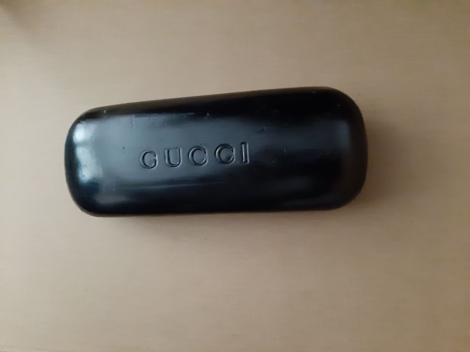 Estojo de óculos Gucci em couro preto
