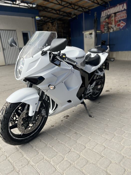Hyosung GT250R EFI