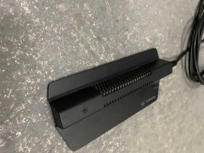 Crown PCC-160 (microfone de chão)