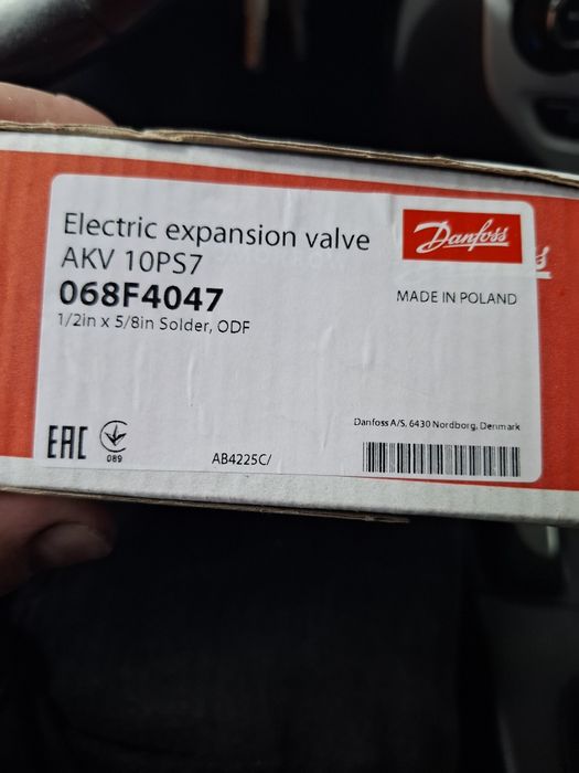 Electric expansion valve AKV10PS7 - 068F4047