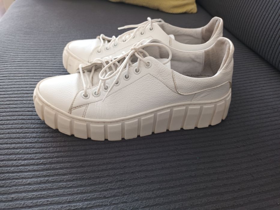 Buty biale, skóra naturalna