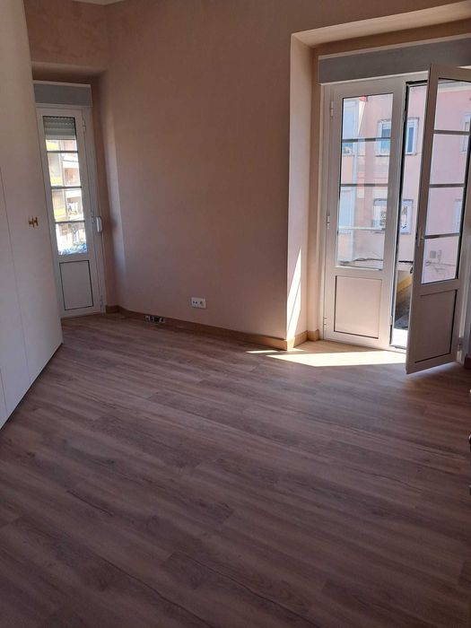 Apartamento T2 de Luxo na Amadora c/ Excelente Espaço Exterior