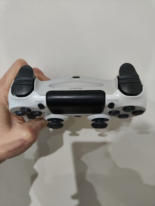 Comando PS4 PlayStation Branco