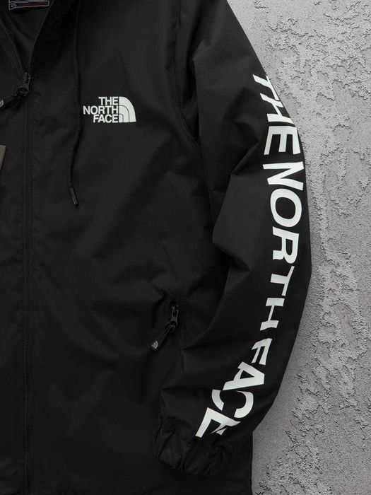 Чоловіча вітровка The North Face чорна Куртка Зе Норт Фейс з капюшоном