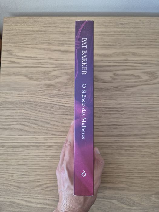 O Silêncio das Mulheres de Pat Barker