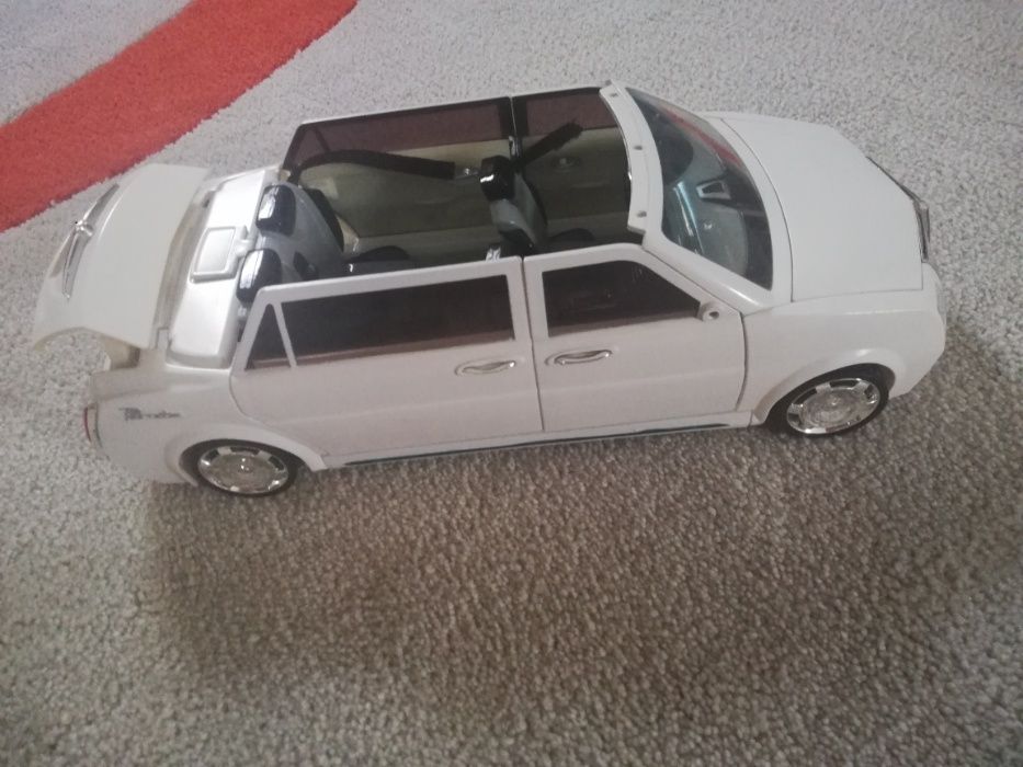 Bratz Forever Diamondz limusine Branca