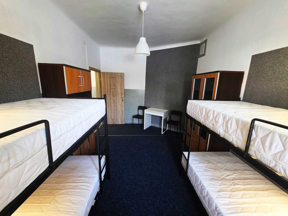 Hostel район Wlochy (ul Pryzmaty) хостел. 1-2-4 местные. 750 месяц / 250 неделя