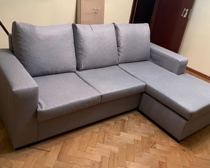 NOVOS!!! Sofás com shaise long reversível.