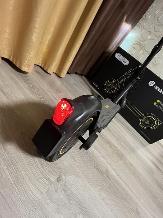 Електросамокат Segway-Ninebot MAX G30E II