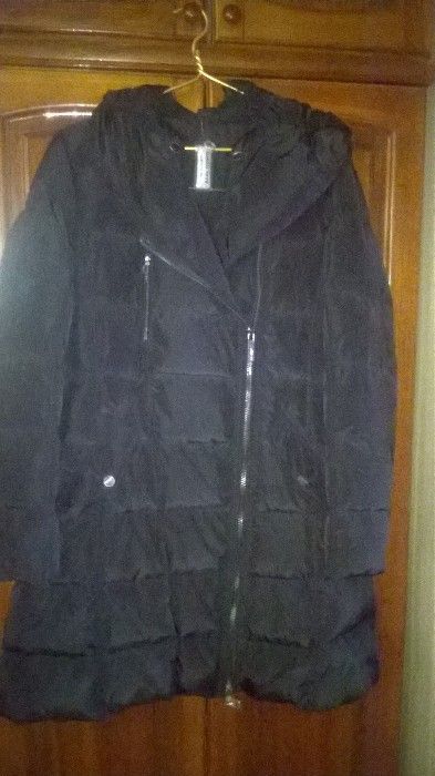 Продам финский женский пуховик (натуральный пух)