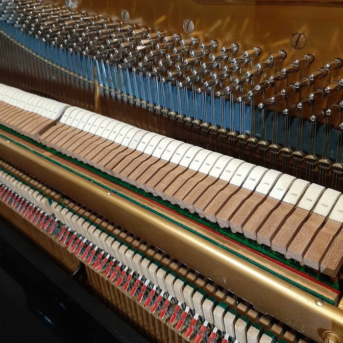 Piano vertical C.Bechstein