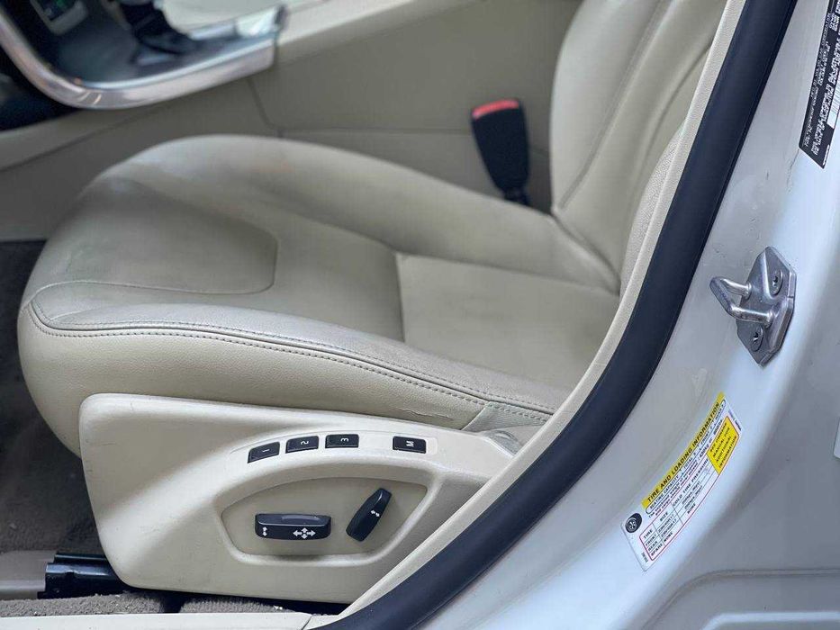 Volvo V60 2.0 бензин