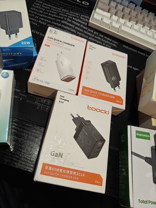Швидкий GaN зарядний пристрій Toocki 65-67w