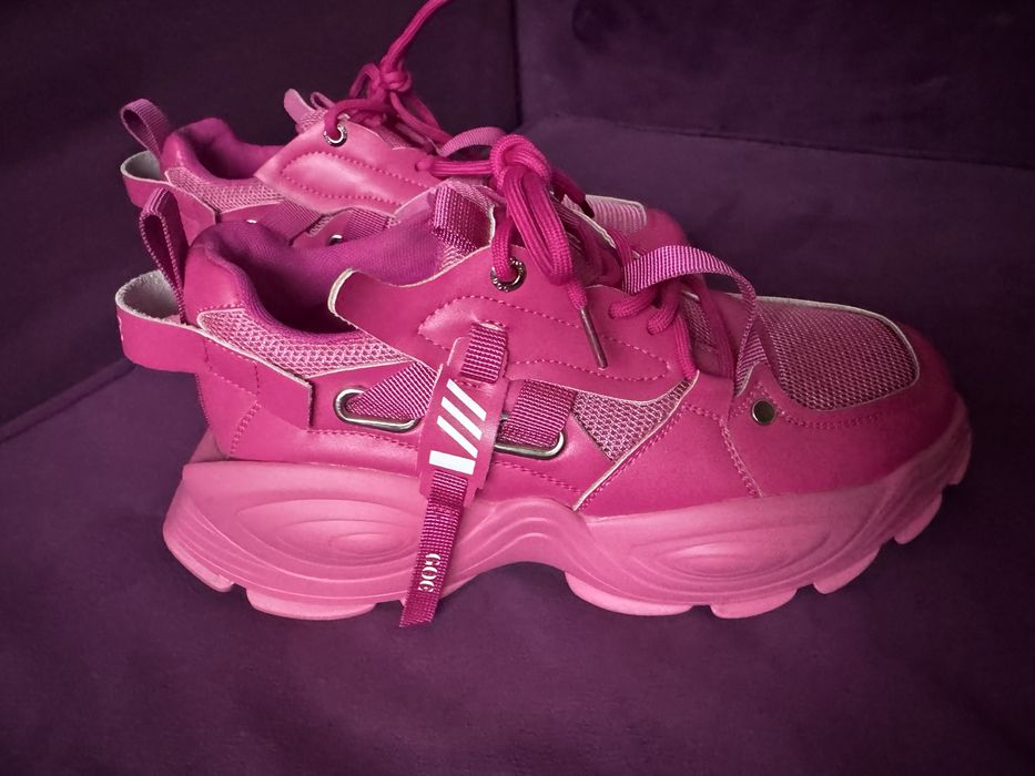 Кросівки жіночі люкс GOE мякі та зручні зсередини рожеві