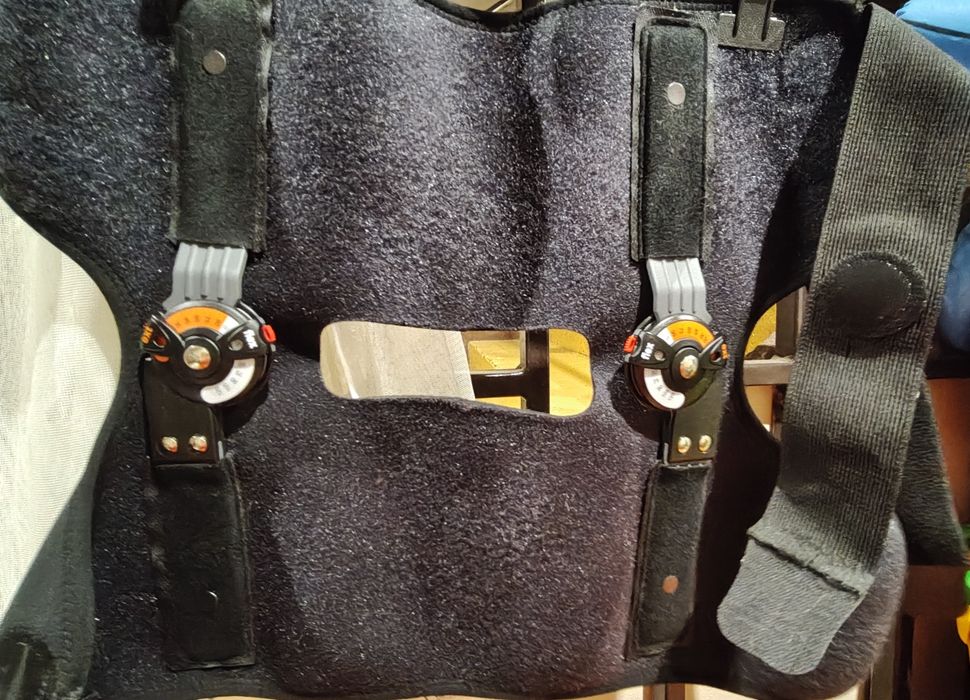 Stabilizator kolana jak nowy  na gwarancji