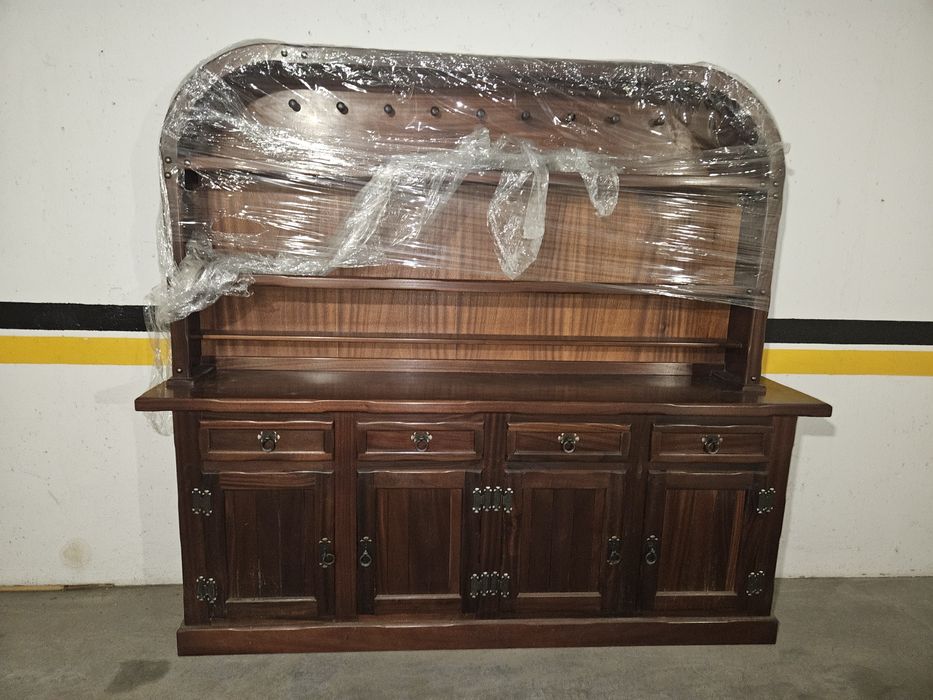 Aparador com prateleira